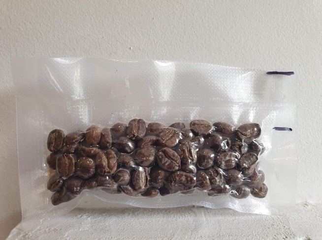 13g coffee in vacuum sealed bag